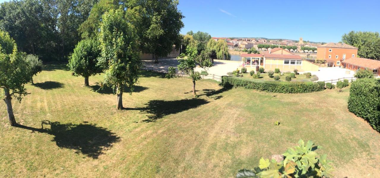 Hotel Domaine Des Jardins De La Saone Tournus Zewnętrze zdjęcie